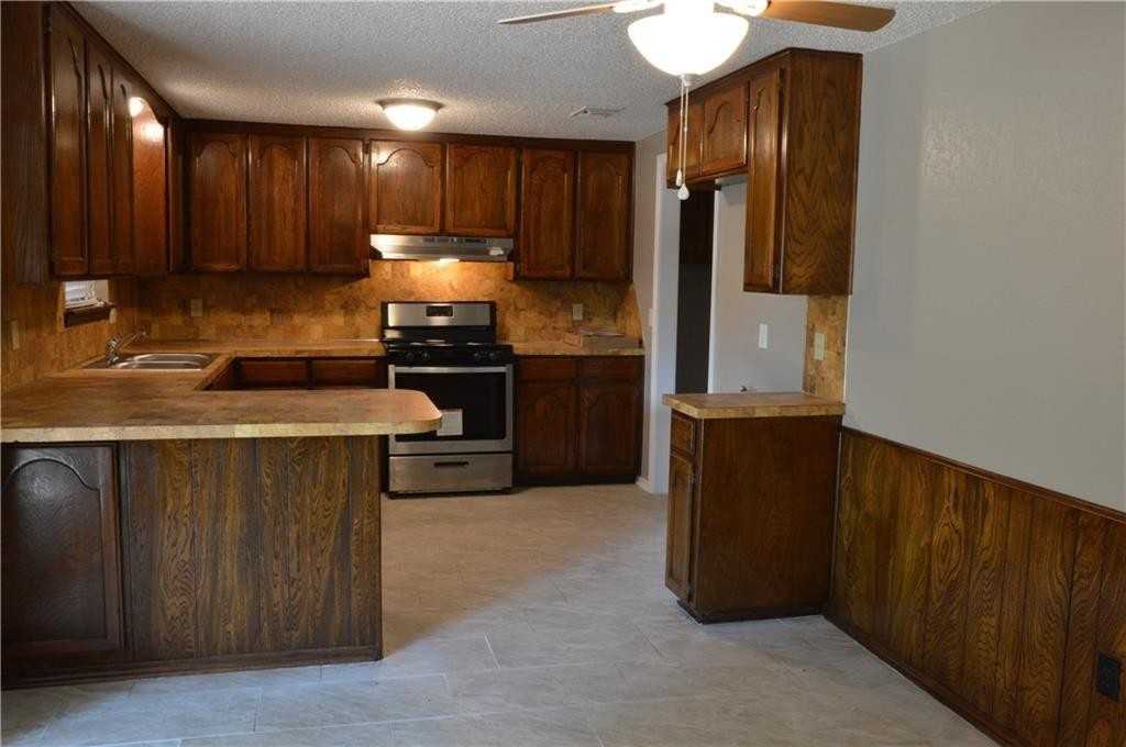 1054 Cumberland Mansion #1 - Photo 5 of 9