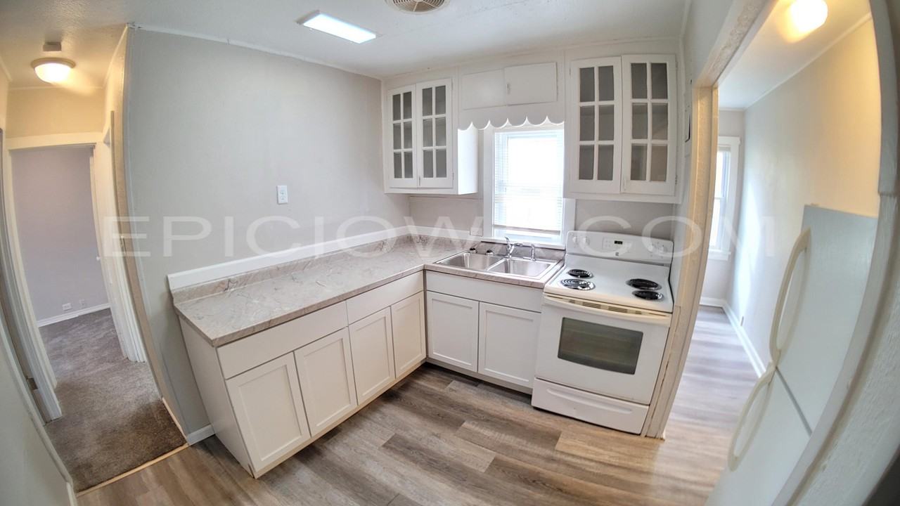 1339 K Ave Ne #1 - Photo 3 of 9