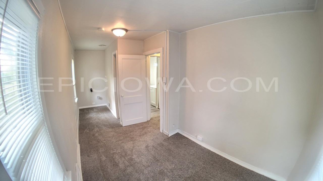 1339 K Ave Ne #1 - Photo 6 of 9