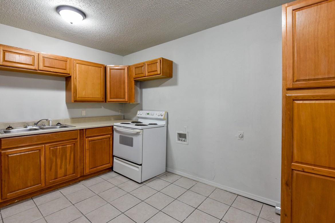 106 Circle B N #A - Photo 3 of 7