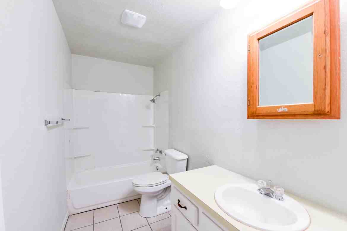 106 Circle B N #A - Photo 4 of 7