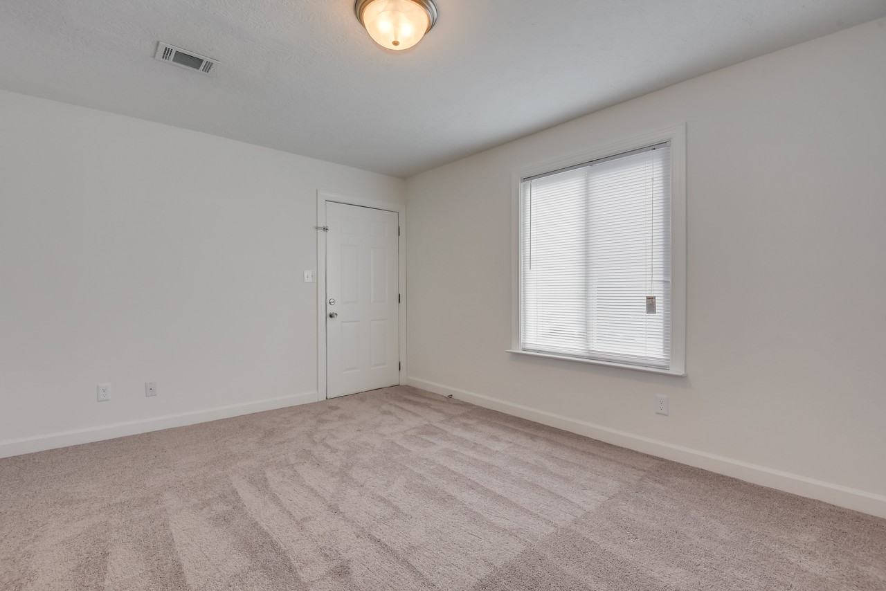 4014 Wheeler Woods Rd Apt C #4014CTYBEE - Photo 4 of 23