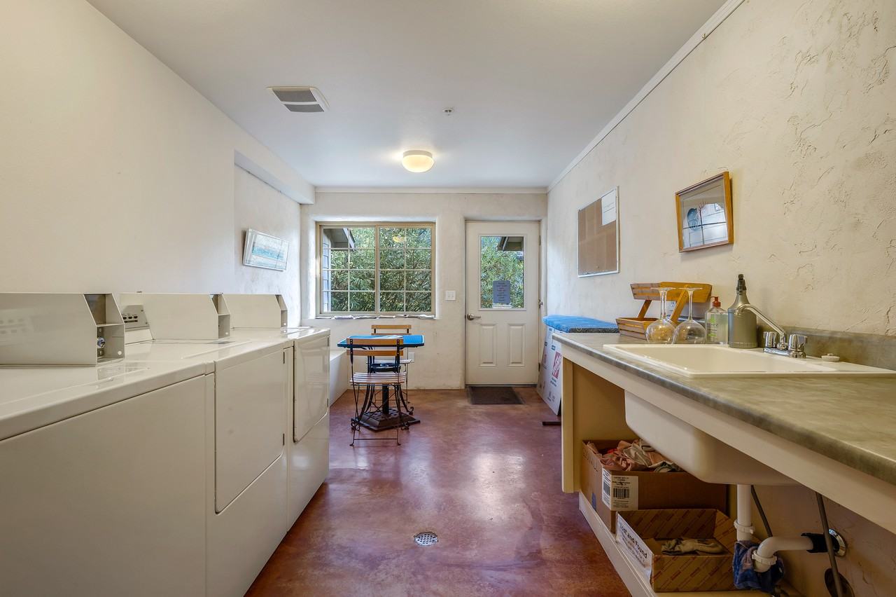 901 Spruce St #F - Photo 6 of 22