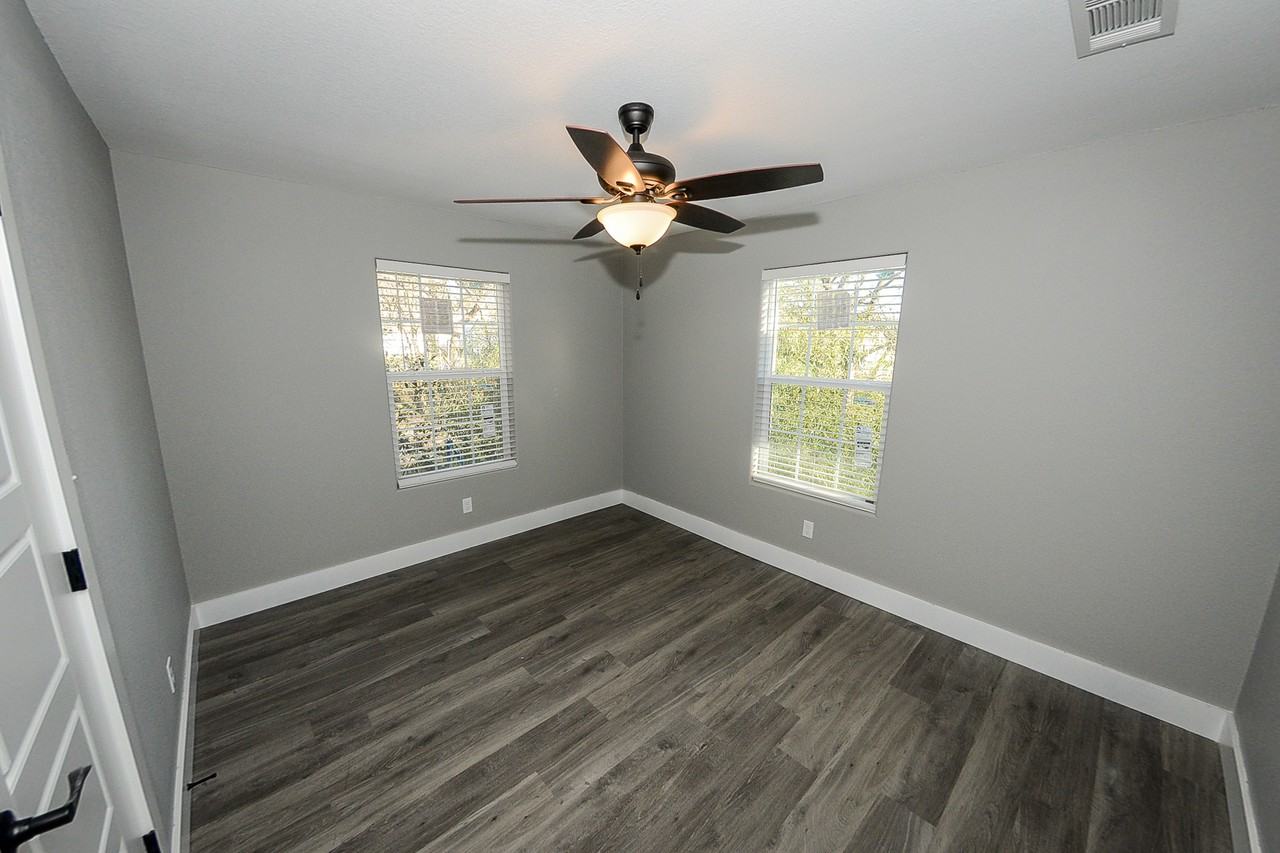 1124 S Burnett Ave #1 - Photo 3 of 14