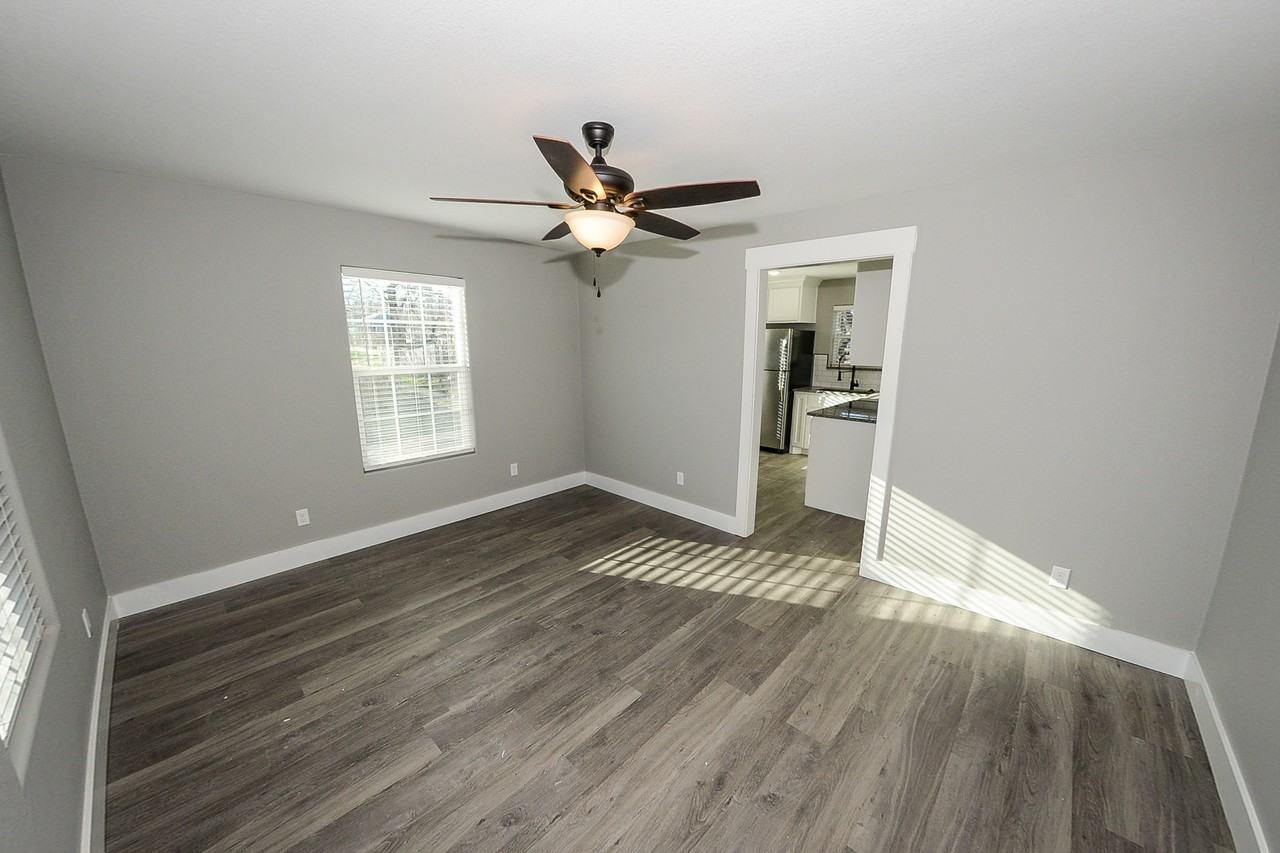 1124 S Burnett Ave #1 - Photo 7 of 14