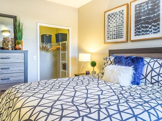 10500 Irma Dr - Photo 4 of 21