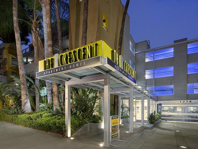 1274 N Crescent Heights Blvd