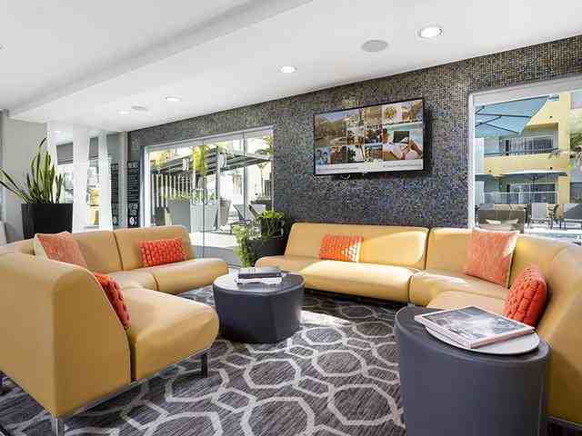 1274 N Crescent Heights Blvd - Photo 3 of 35