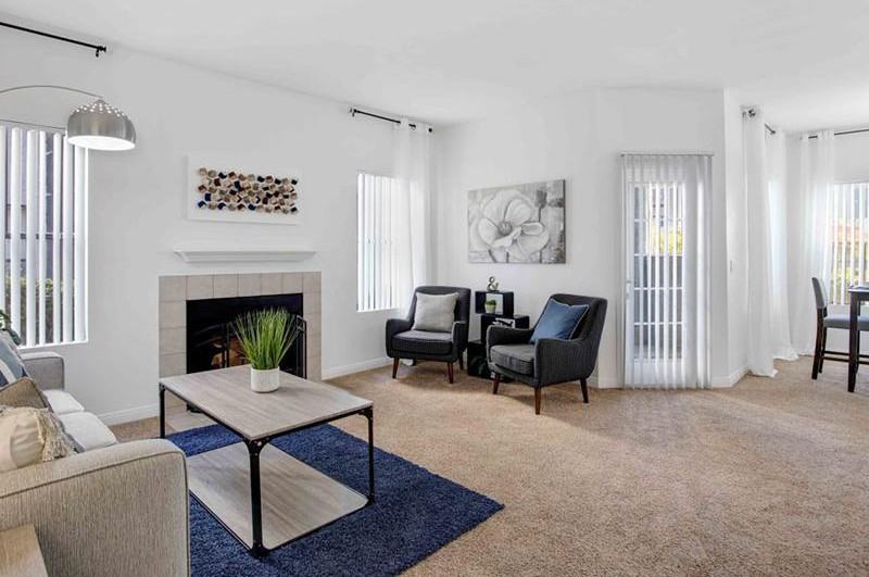 6661 Silverstream Ave - Photo 7 of 11