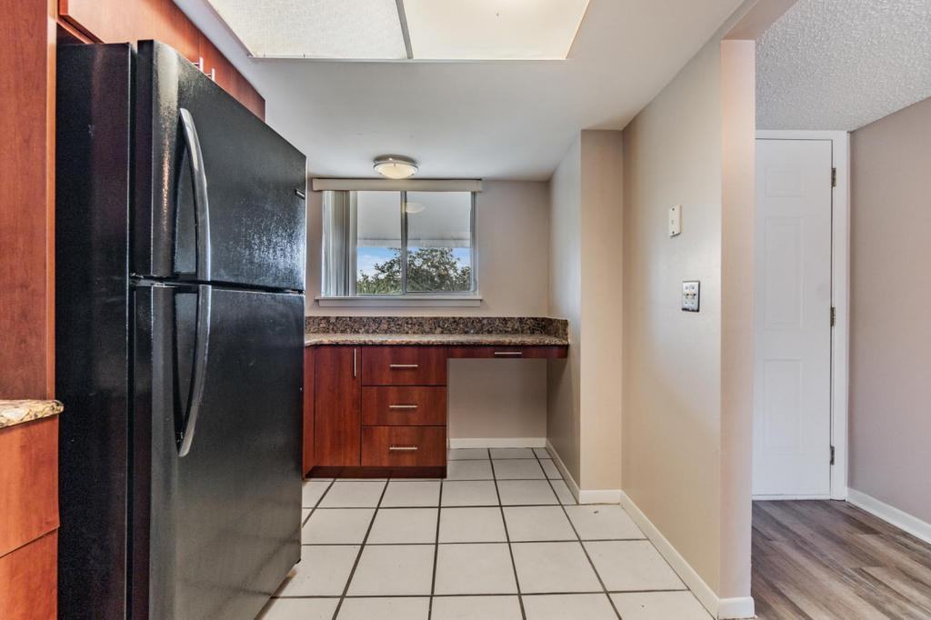 6336 Newtown Cir - Photo 3 of 15