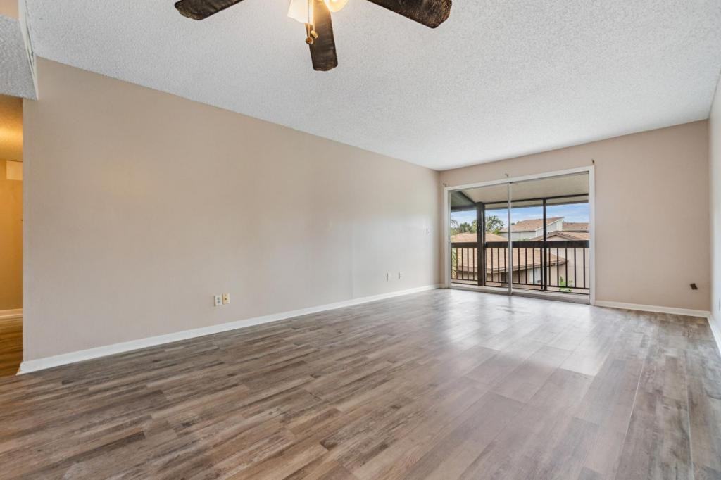 6336 Newtown Cir - Photo 6 of 15