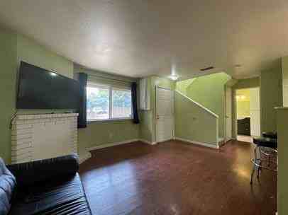 15 Klondike Ct #B - Photo 3 of 13