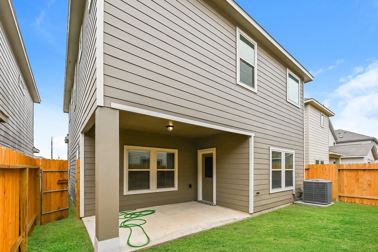 7918 Tuscan Cypress Dr - Photo 4 of 5