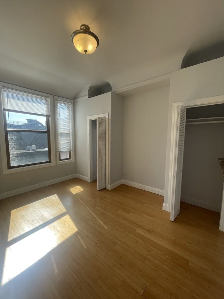 3226 22nd St - Photo 2 of 44