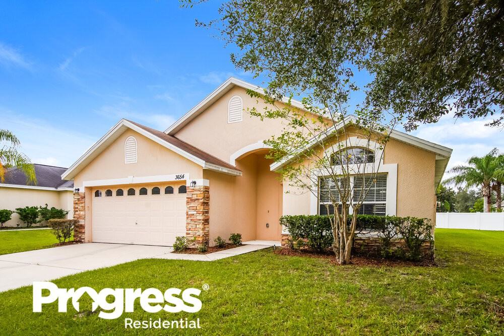 3654 Bristol Cove Ln - Photo 2 of 16