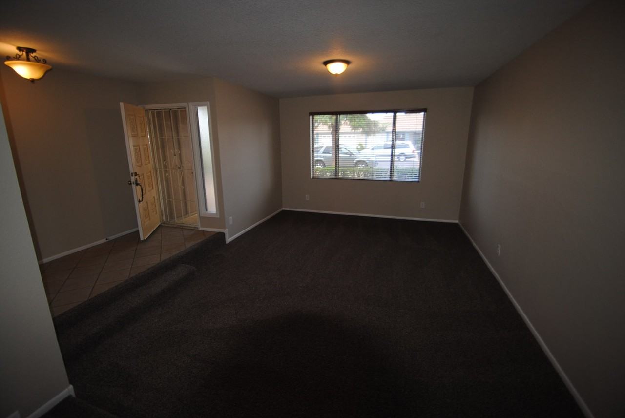 14039 N 39th Ln - Photo 2 of 13