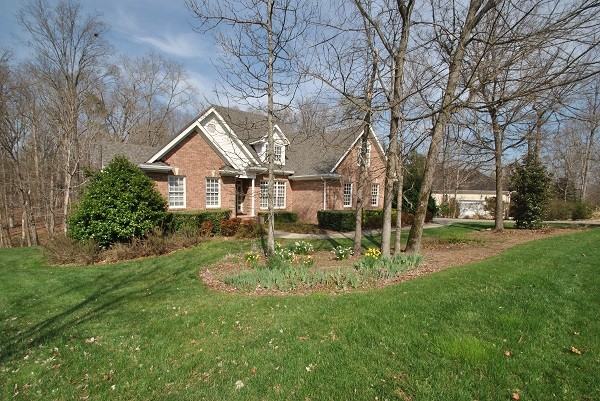 13 Covington Ln - Photo 2 of 15