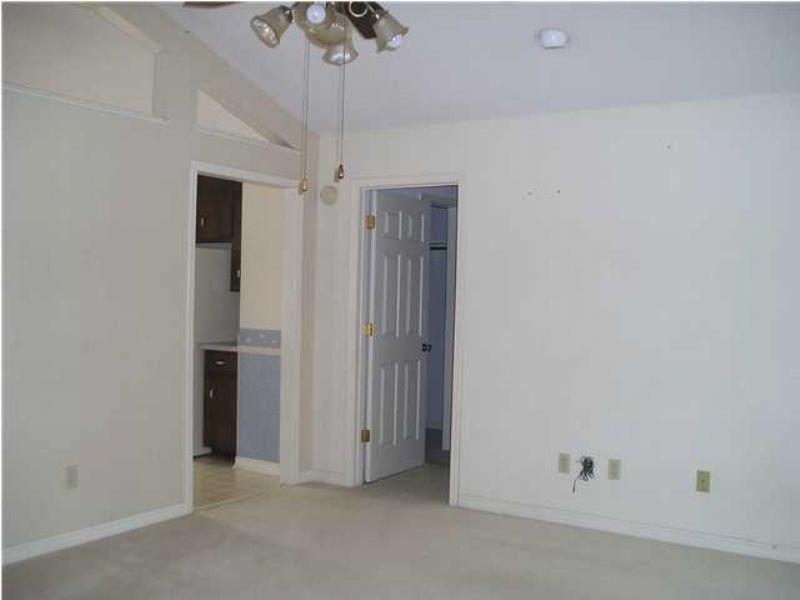 4585 Tradewinds Way - Photo 2 of 6