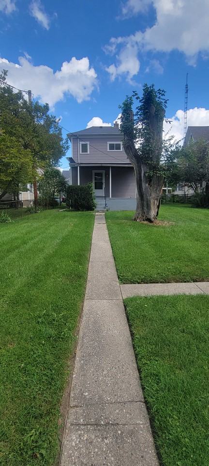 48 S 17th St - Photo 2 of 15