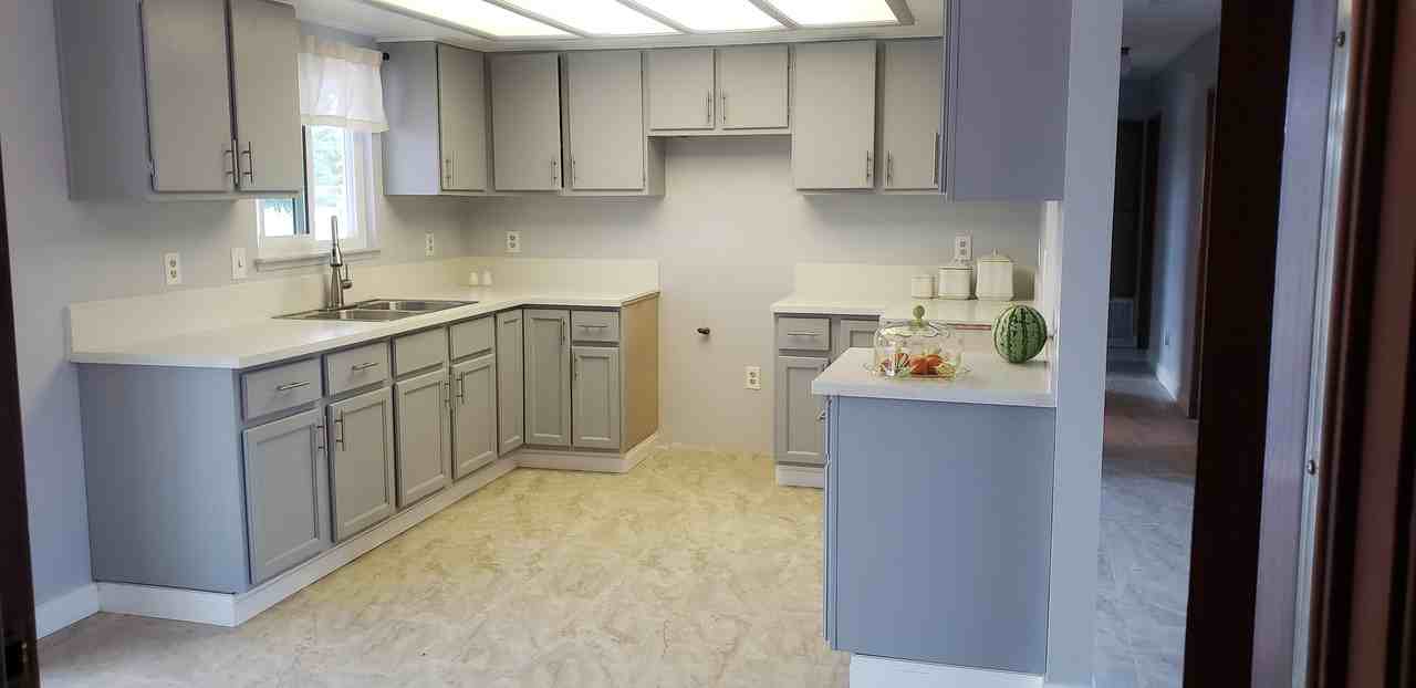 10234 E Avenue Q12 - Photo 3 of 10