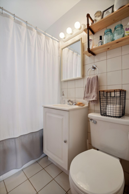 2104 E 58th St #2106 - Photo 3 of 10