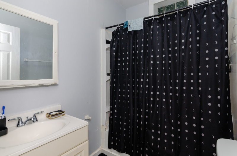 5500 S Morgan St - Photo 3 of 5