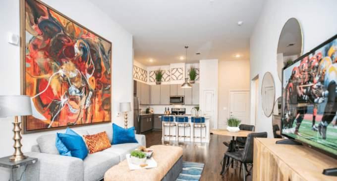 669 Atlanta Student Movement Blvd - Photo 3 of 5