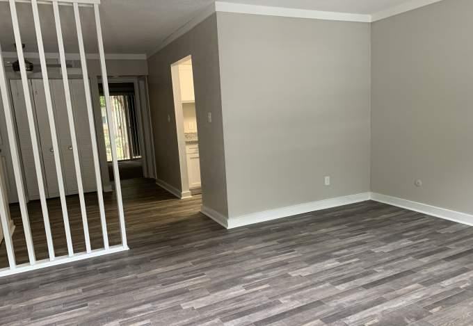 175 Woodlake Pl - Photo 2 of 5