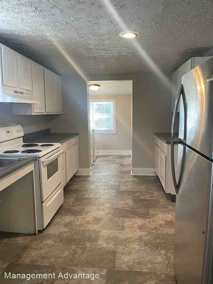 1029 N 18th St - Photo 2 of 19