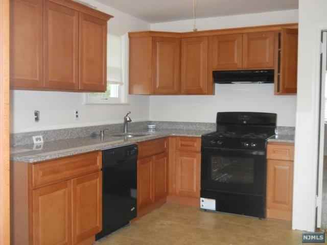 11 Franklin Turnpike - Photo 3 of 14