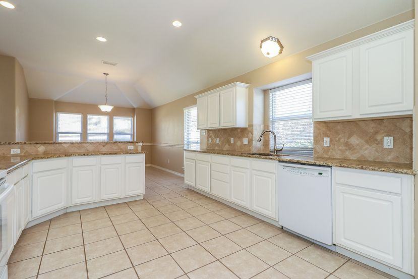 2105 Nugent Dr - Photo 2 of 16