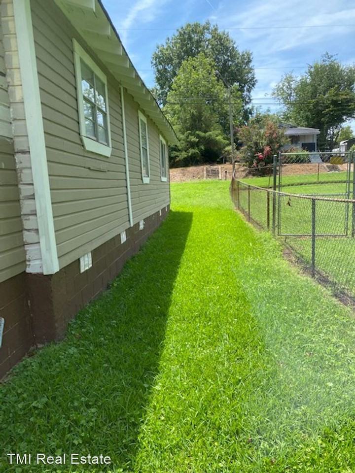 3312 Hickory Ave Sw - Photo 3 of 4