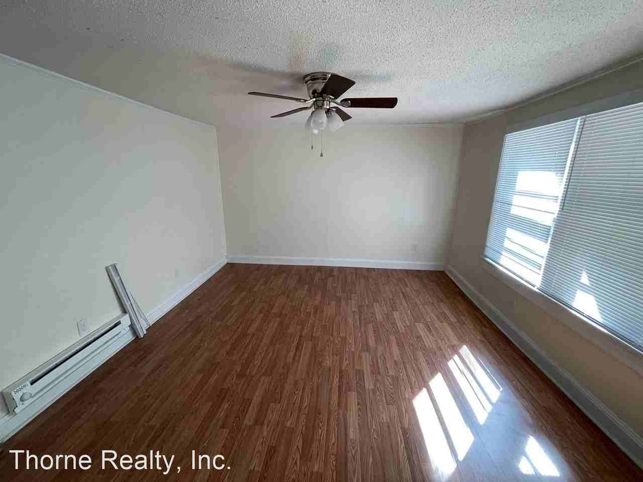 303 E Bryant St - Photo 2 of 11