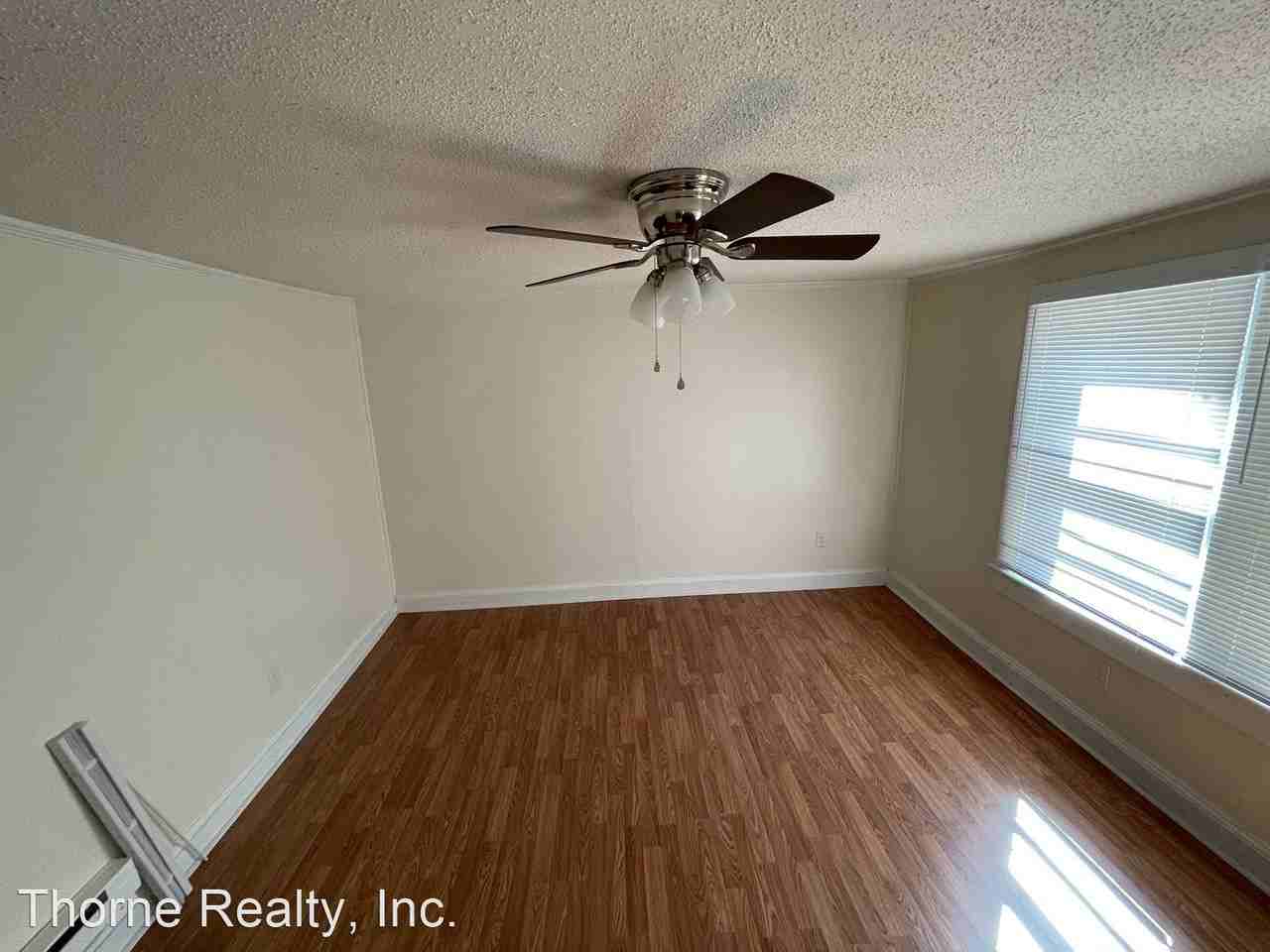 303 E Bryant St - Photo 3 of 11