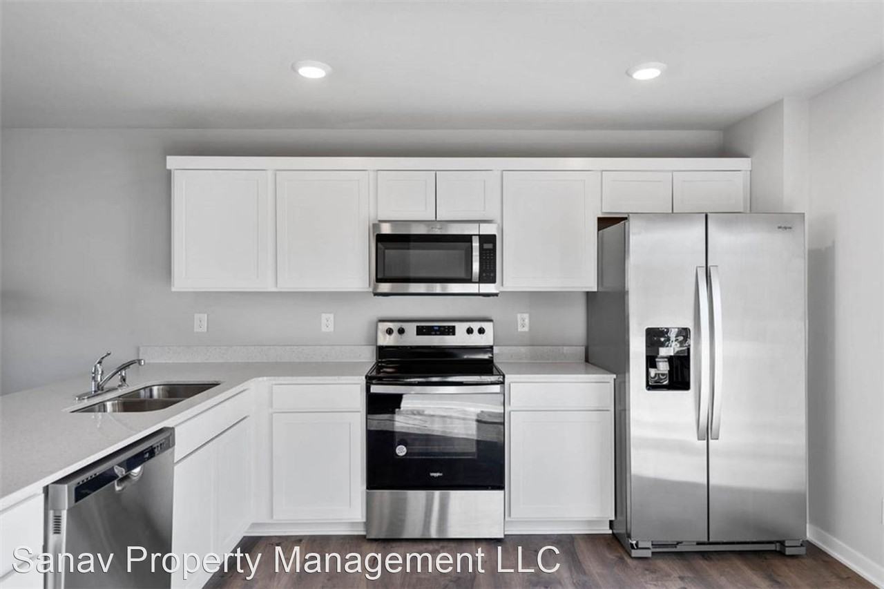 3451 10th Ave Sw - Photo 2 of 16