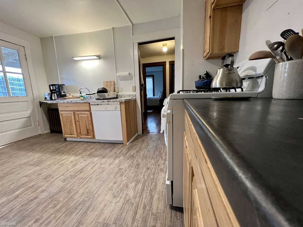 Spencer Street - Photo 2 of 23