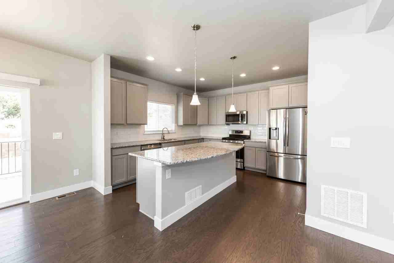 Sky Top Ln - Photo 3 of 45