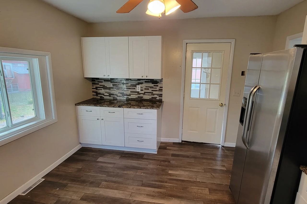 112 2nd St S - Photo 3 of 10