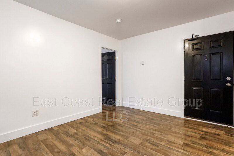 207 N Mulberry St #3 - Photo 4 of 22