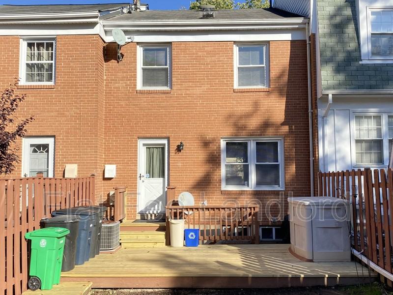 12972 Claxton Dr - Photo 3 of 30