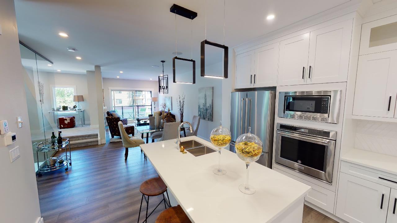 303 6 Ave Ne - Photo 3 of 18