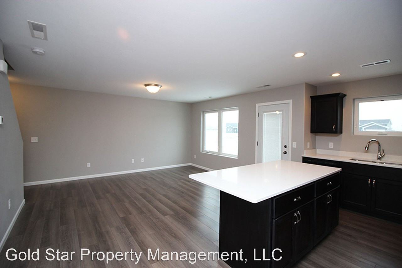 114 Marshall Loop - Photo 2 of 15