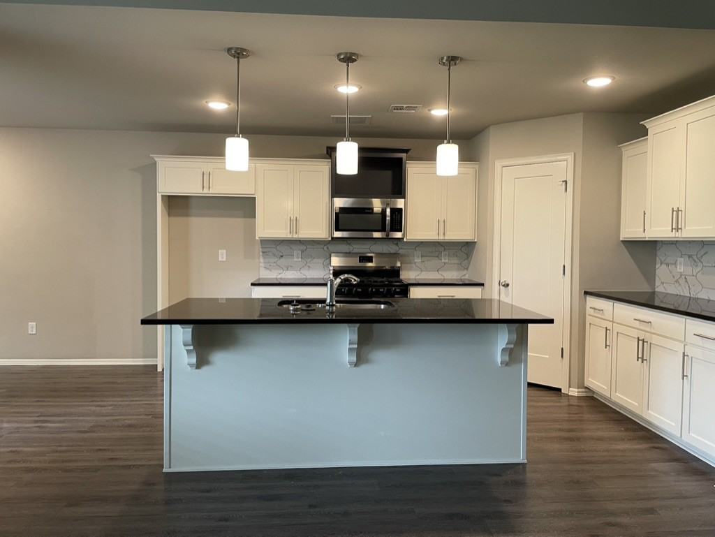 14310 S New Haven Ave - Photo 3 of 19