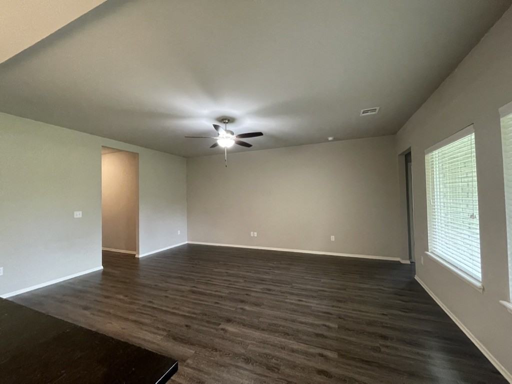 14310 S New Haven Ave - Photo 7 of 19