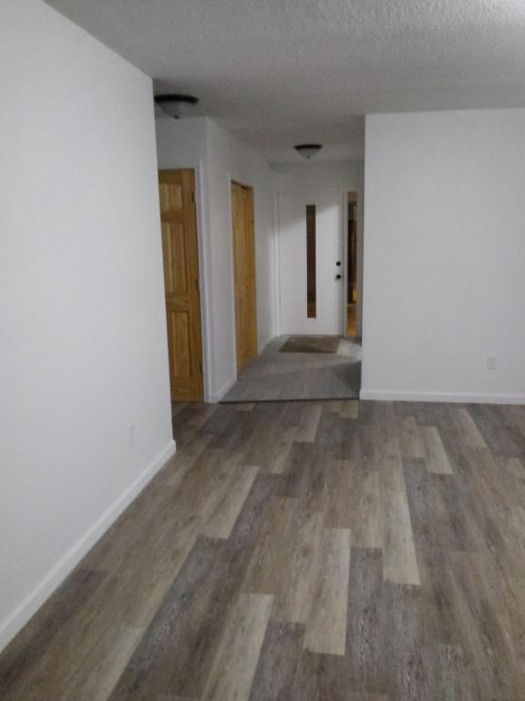 857 Beech Ct - Photo 2 of 9