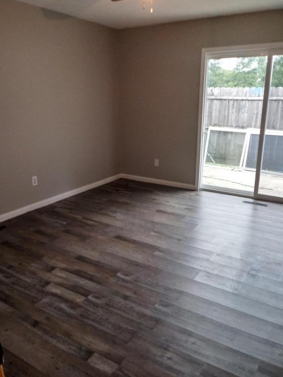 857 Beech Ct - Photo 3 of 9