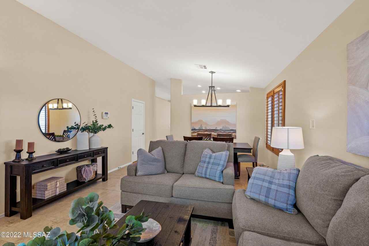 4906 North Sabino Gulch Court - Photo 6 of 30