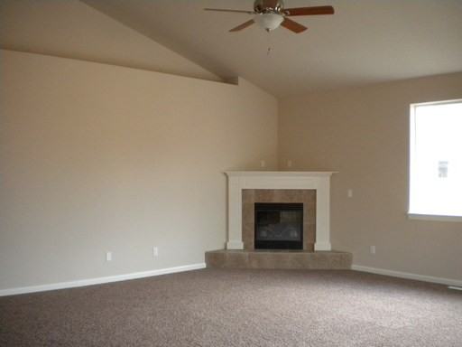 1138 Breckenridge Dr - Photo 2 of 5