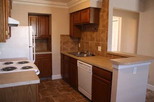 1301 George Ct #4 - Photo 2 of 18