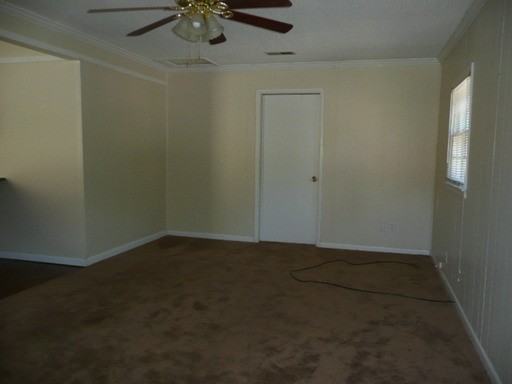 408 Thorne St - Photo 2 of 13